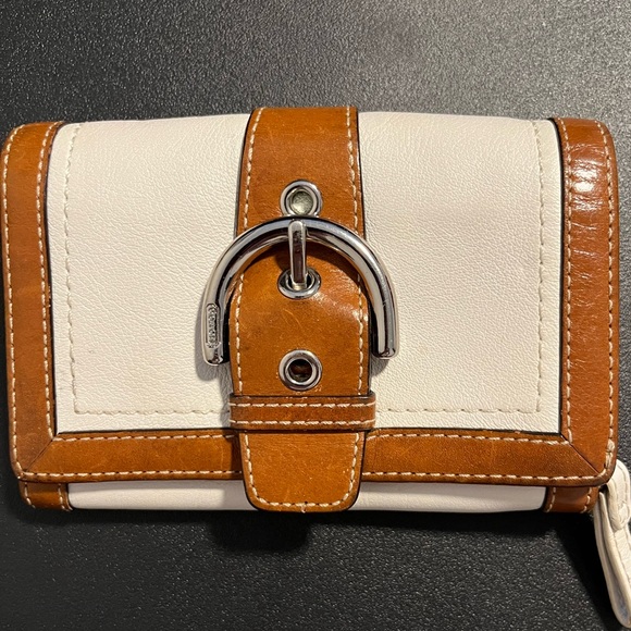 Coach Handbags - LOW START Coach wallet